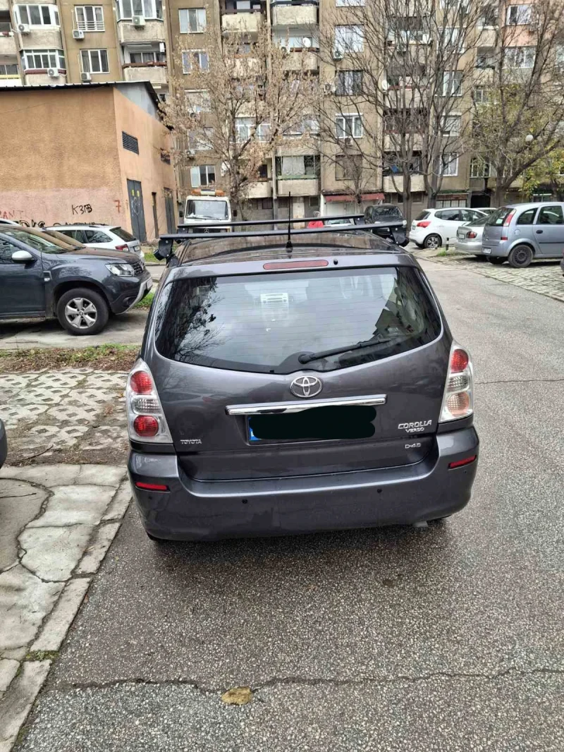 Toyota Corolla verso Фейслифт , снимка 2 - Автомобили и джипове - 52578594