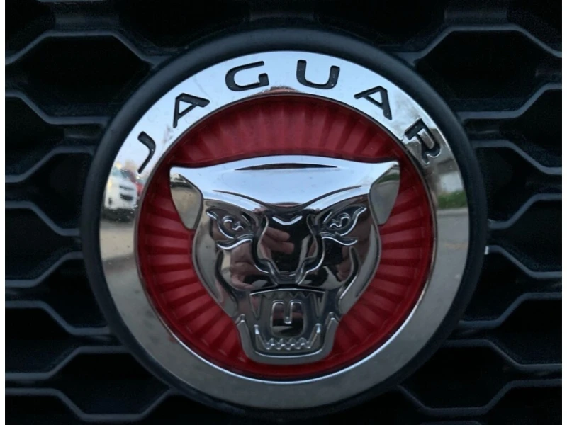 Jaguar XE * I4 Prestige * CARFAX * ЦЕНА ДО БГ, снимка 12 - Автомобили и джипове - 52851512