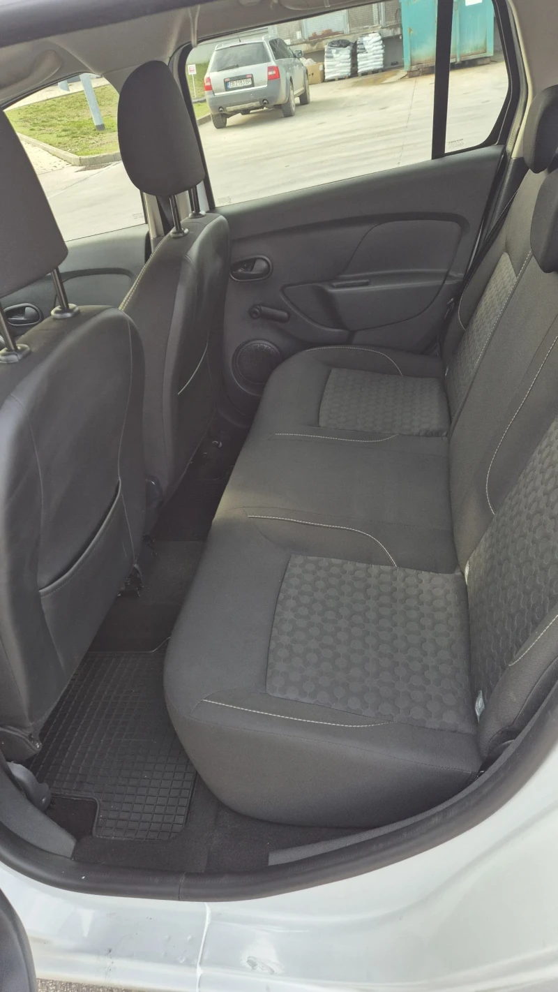 Dacia Logan 1.5 DCI, снимка 9 - Автомобили и джипове - 53029998