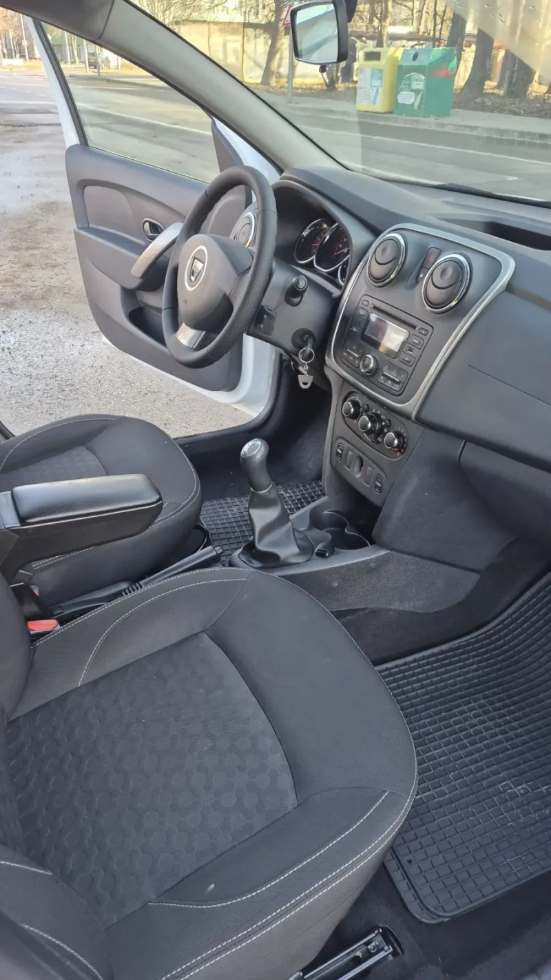 Dacia Logan 1.5 DCI, снимка 14 - Автомобили и джипове - 53029998