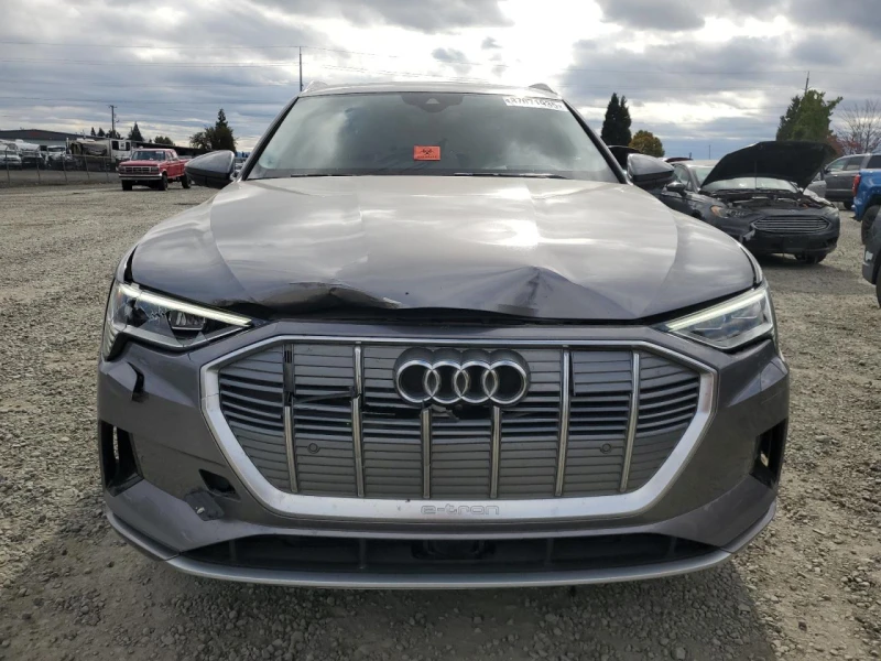 Audi E-Tron PRESTIGE, снимка 2 - Автомобили и джипове - 53154869