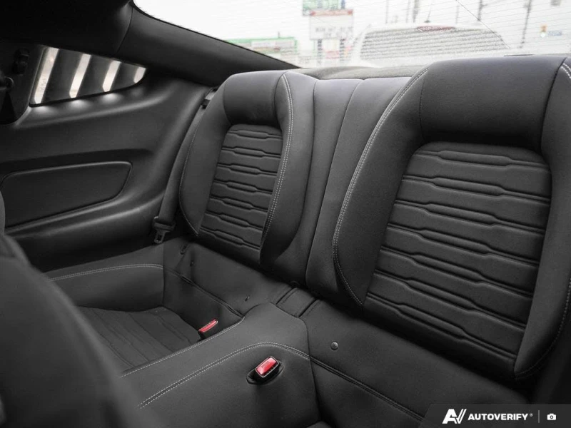 Ford Mustang GT Coupe RWD * CARFAX * АвтоКредит* (ЦЕНА ДО БГ), снимка 15 - Автомобили и джипове - 53272431