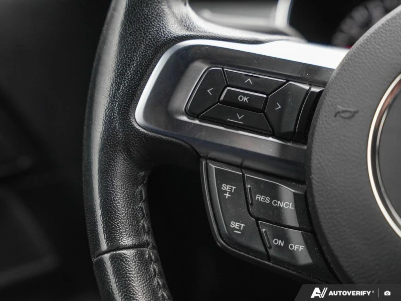 Ford Mustang GT Coupe RWD * CARFAX * АвтоКредит* (ЦЕНА ДО БГ), снимка 11 - Автомобили и джипове - 53272431