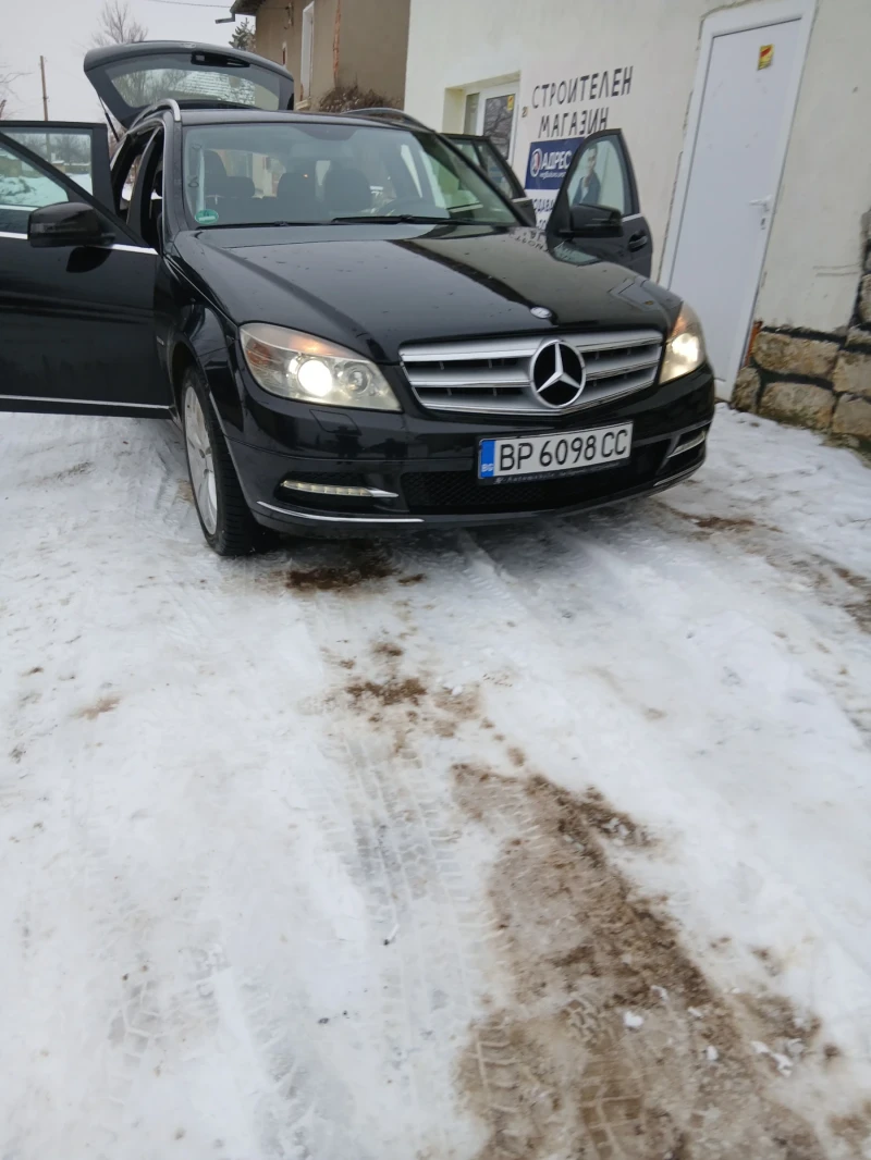 Mercedes-Benz C 220, снимка 4 - Автомобили и джипове - 53430976