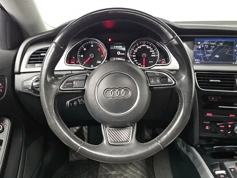 Audi A5 2.0 TDI Quattro, снимка 13 - Автомобили и джипове - 54146133