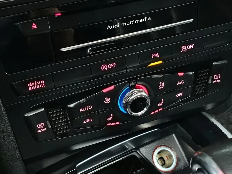 Audi A5 2.0 TDI Quattro, снимка 17 - Автомобили и джипове - 54146133