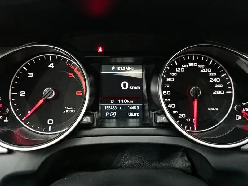 Audi A5 2.0 TDI Quattro, снимка 8 - Автомобили и джипове - 54146133