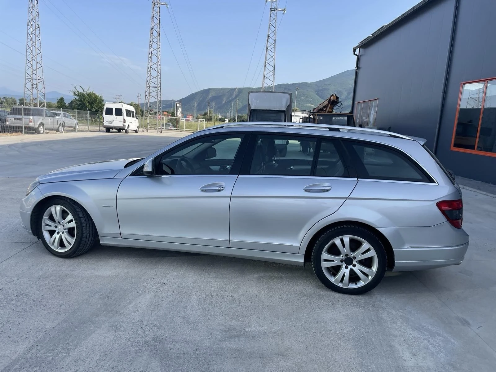 Mercedes-Benz C 220 2.2TDI - изображение 3