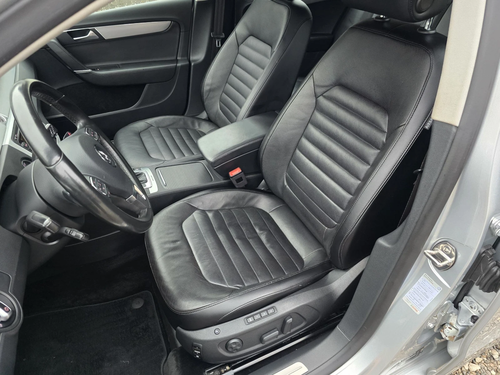 VW Passat 2.0TDI  NAVI DSG | Mobile.bg   11