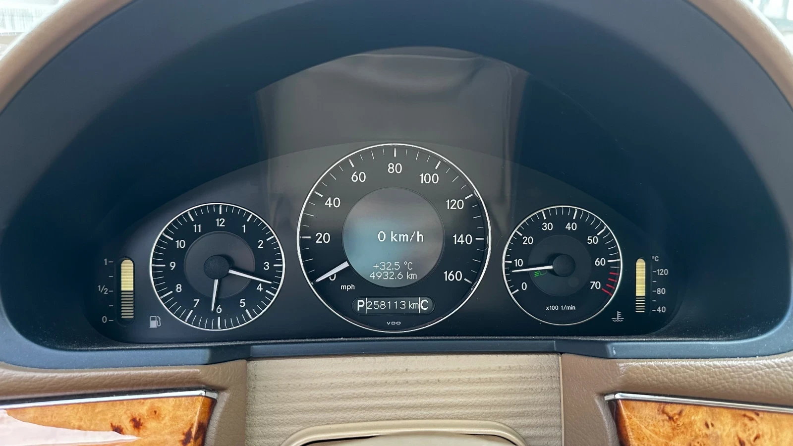 Mercedes-Benz E 350 4Matik 7G Tronik - изображение 3