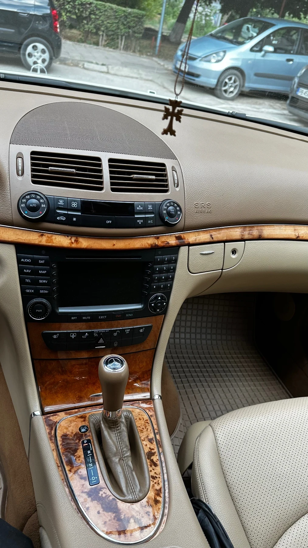 Mercedes-Benz E 350 4Matik 7G Tronik - изображение 6
