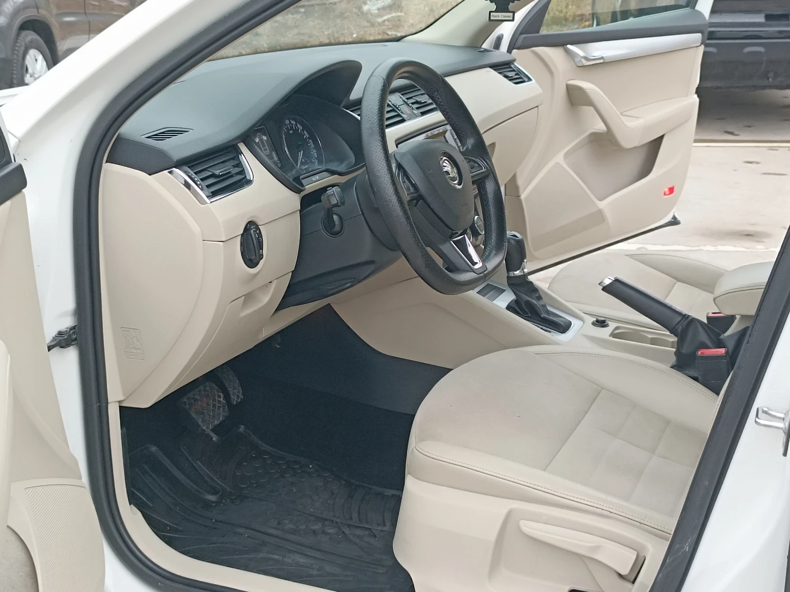 Skoda Octavia 2.0/150/DSG/КОЖА/НАВИ/ПЕЧКА/КЕЙЛЕС/ЛЕД - изображение 7