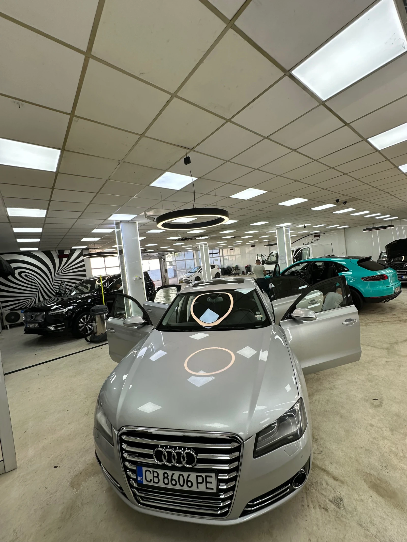 Audi A8 * DISTR * NIGHT * MASSAGE * SOLAR * ОБДУХВАНЕ * ДВ - изображение 2