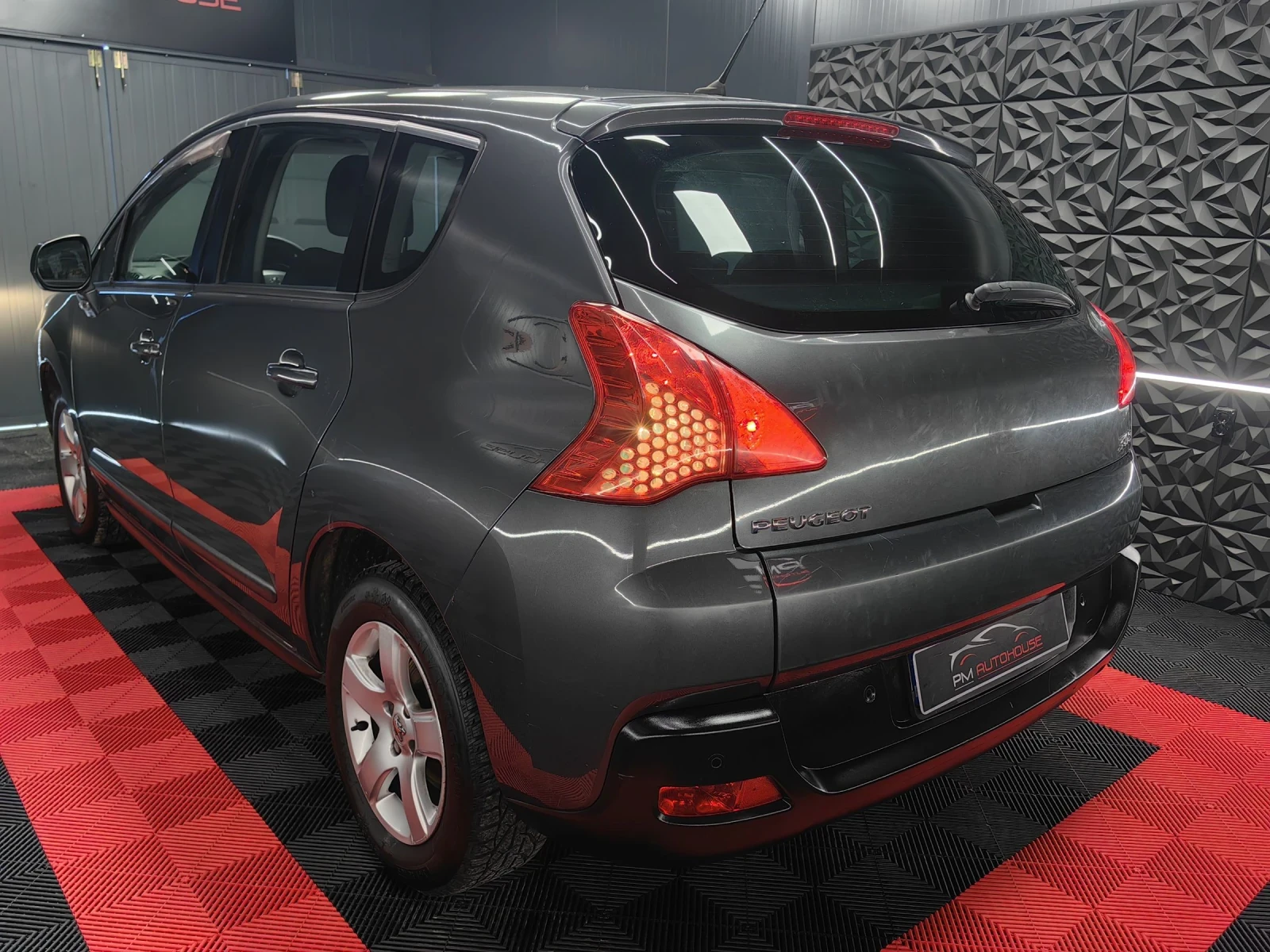 Peugeot 3008 1.6HDI* РЕГ* АВТОМАТ* ПАРКТРОНИК* АВТОПИЛОТ*  - изображение 3