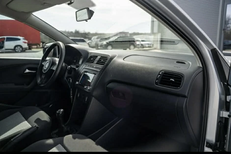 VW Polo, снимка 11 - Автомобили и джипове - 53766850