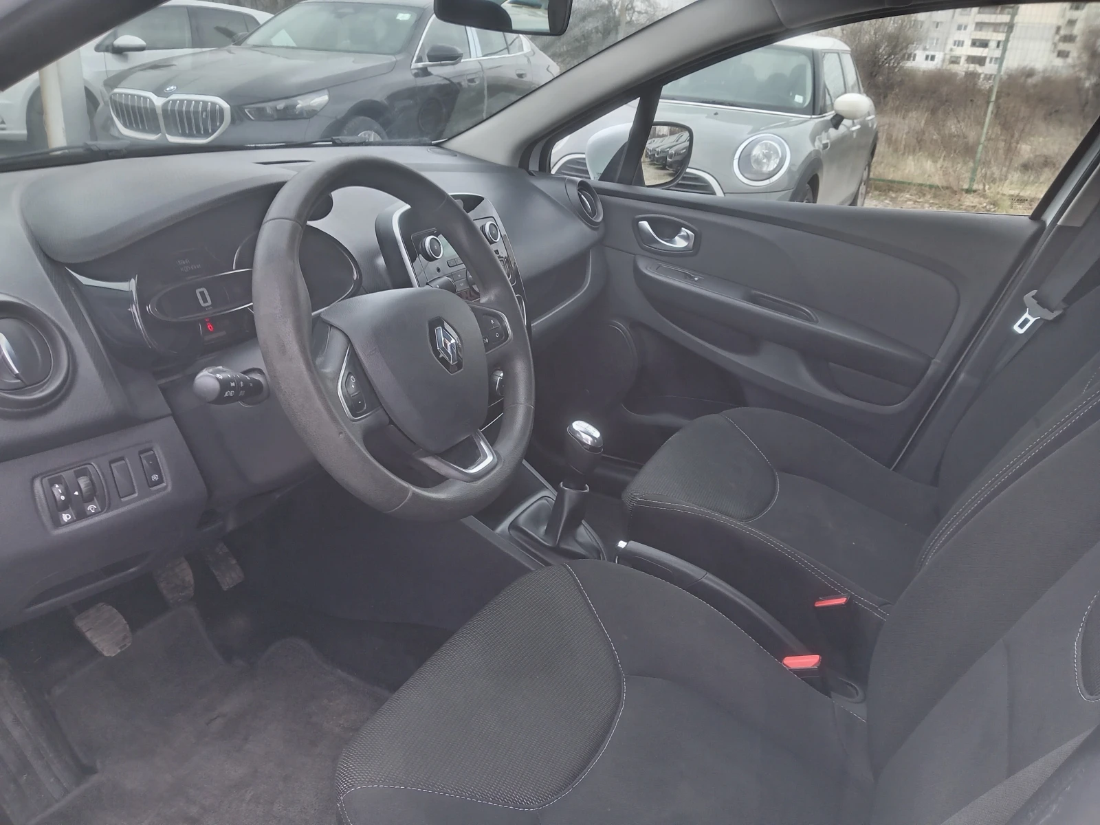 Renault Clio 1.5 dci Grandtour, снимка 8 - Автомобили и джипове - 53915229