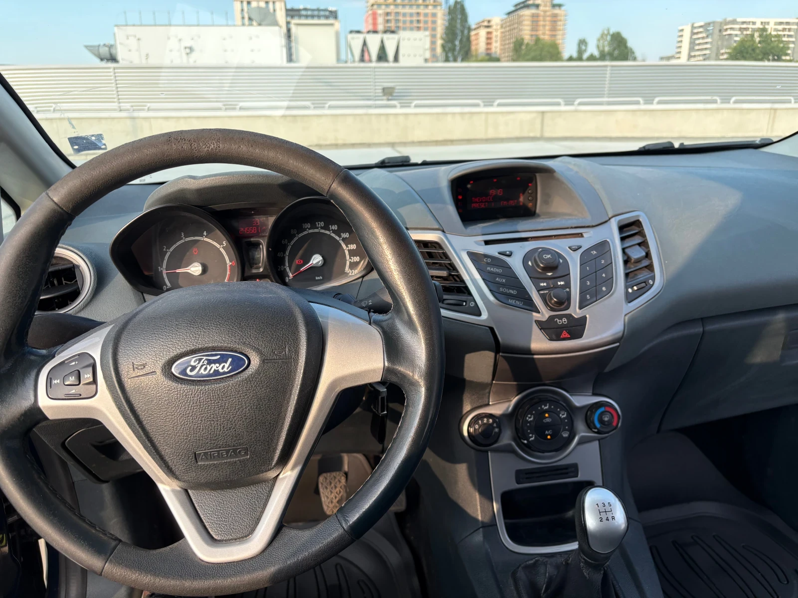 Ford Fiesta 1.4 ГАЗ, снимка 6 - Автомобили и джипове - 55610986