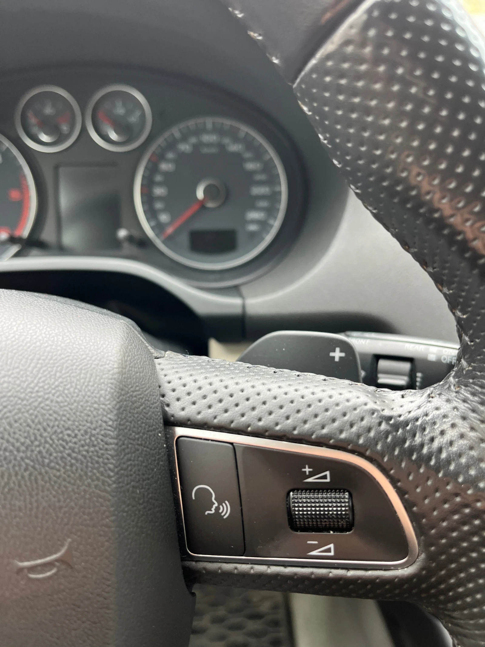 Audi A3 Sportback 2.0 TDI DSG, снимка 10 - Автомобили и джипове - 54194228