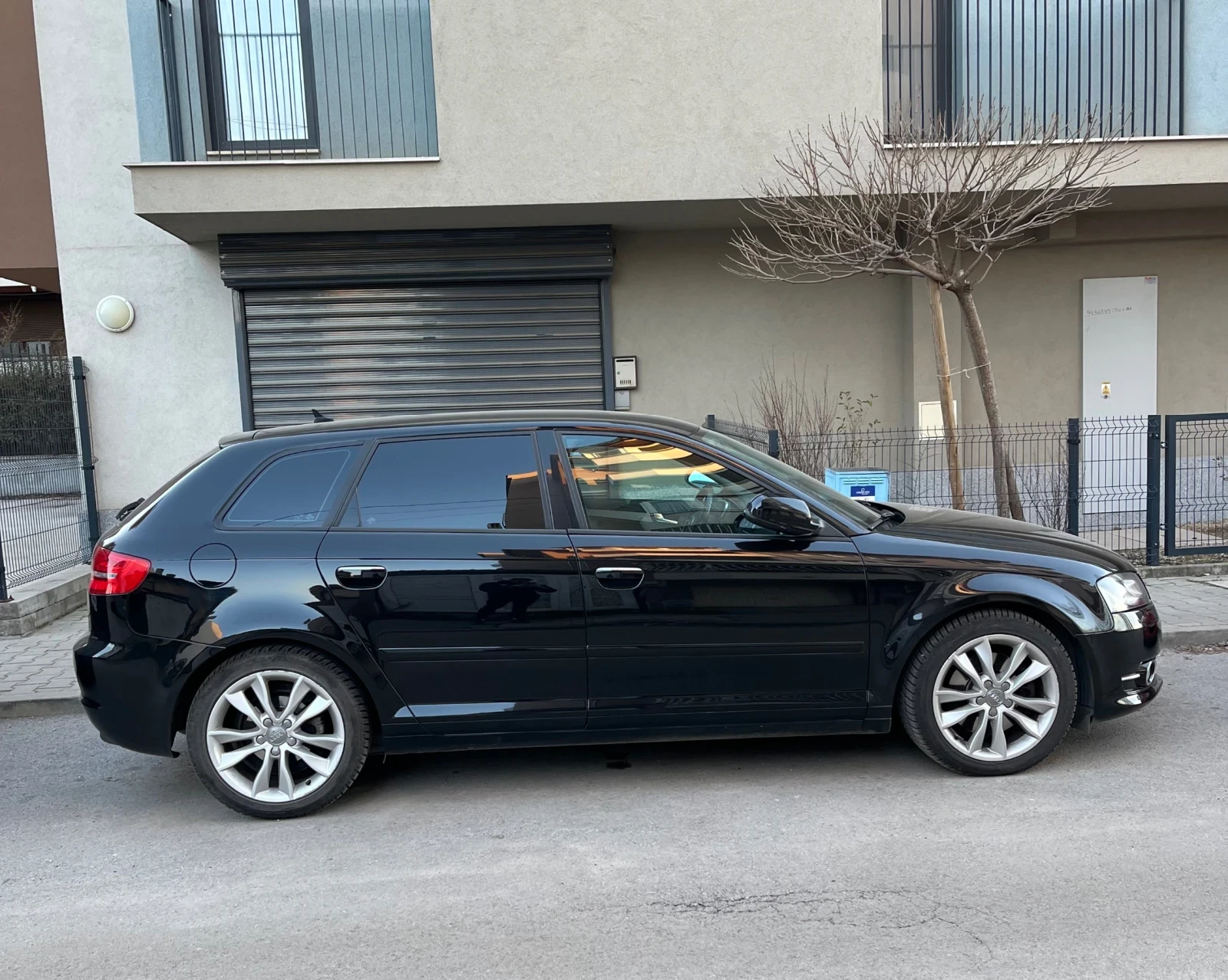 Audi A3 Sportback 2.0 TDI DSG, снимка 4 - Автомобили и джипове - 54194228