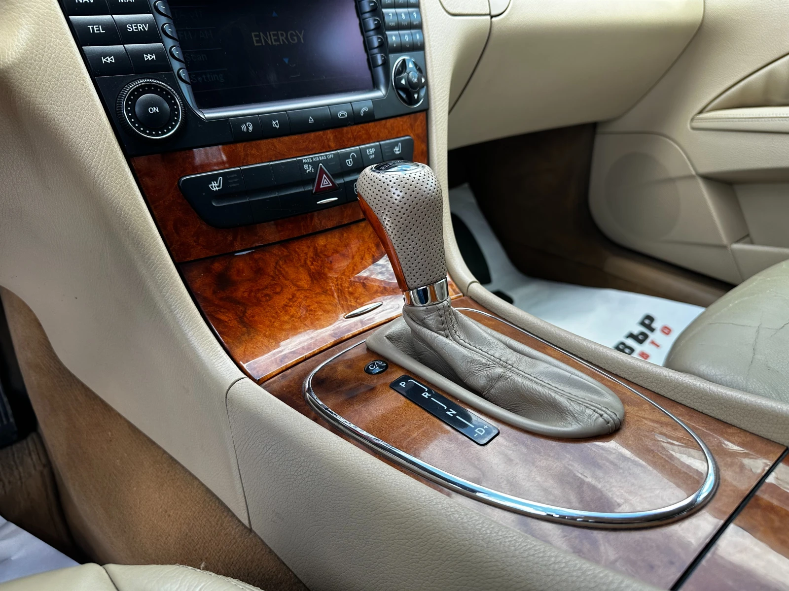 Mercedes-Benz E 280, снимка 11 - Автомобили и джипове - 54425721