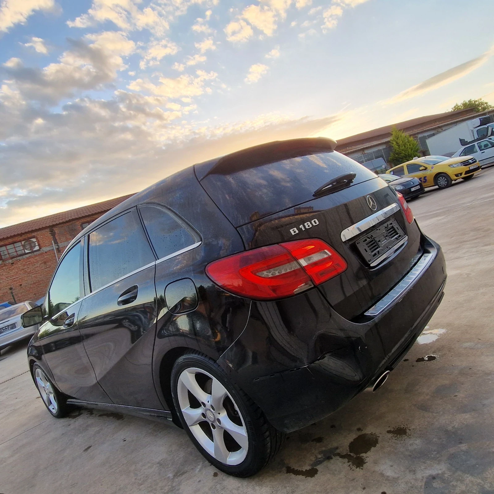 Mercedes-Benz B 180 B200 , снимка 5 - Автомобили и джипове - 54734632