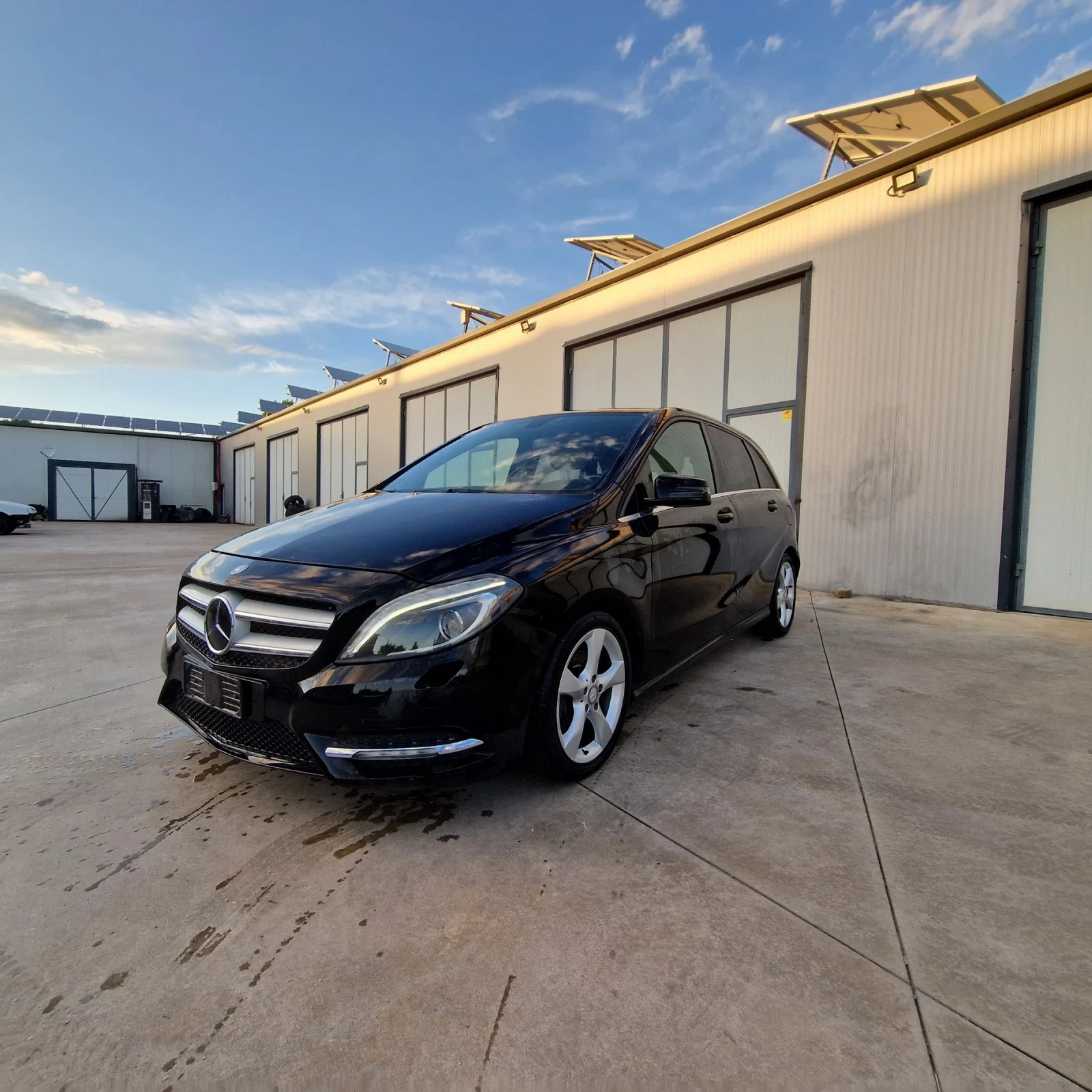 Mercedes-Benz B 180 B200 