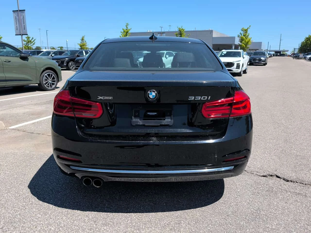 BMW 330 * 330i xDrive * АВТОКРЕДИТ БЕЗ ПЪРВОНАЧАЛНА ВНОСКА, снимка 4 - Автомобили и джипове - 54763129