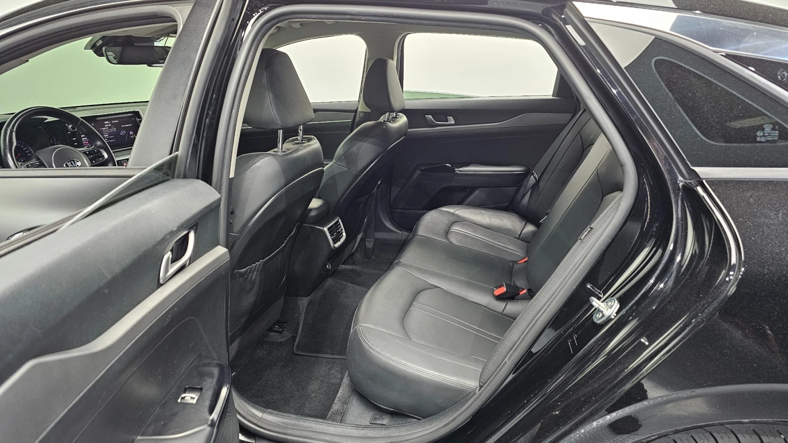 Kia K5 2.0 Prestige | VENTILATED | HEATED STEERING | NAVI | Mobile.bg � ����������� 12