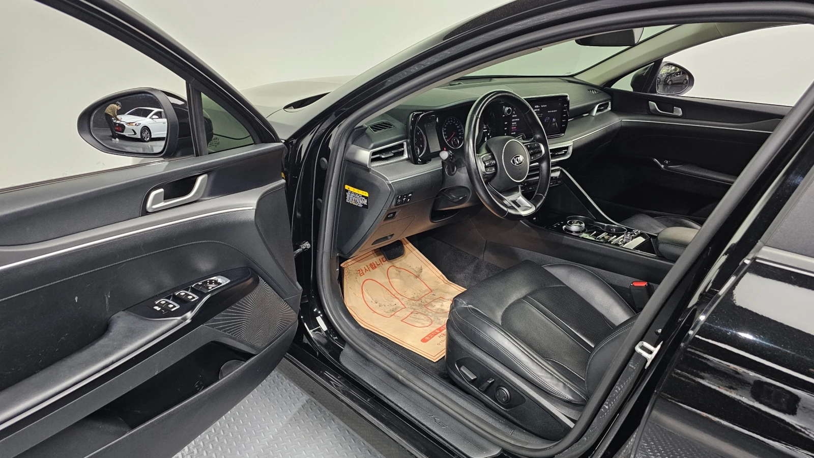 Kia K5 2.0 Prestige | VENTILATED | HEATED STEERING | NAVI | Mobile.bg � ����������� 11