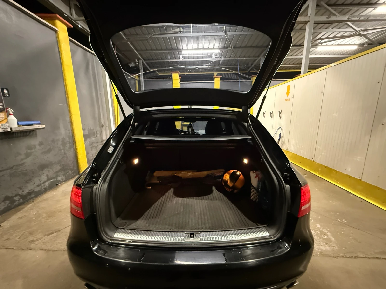 Audi A4 3.0 Sline, снимка 16 - Автомобили и джипове - 54788829