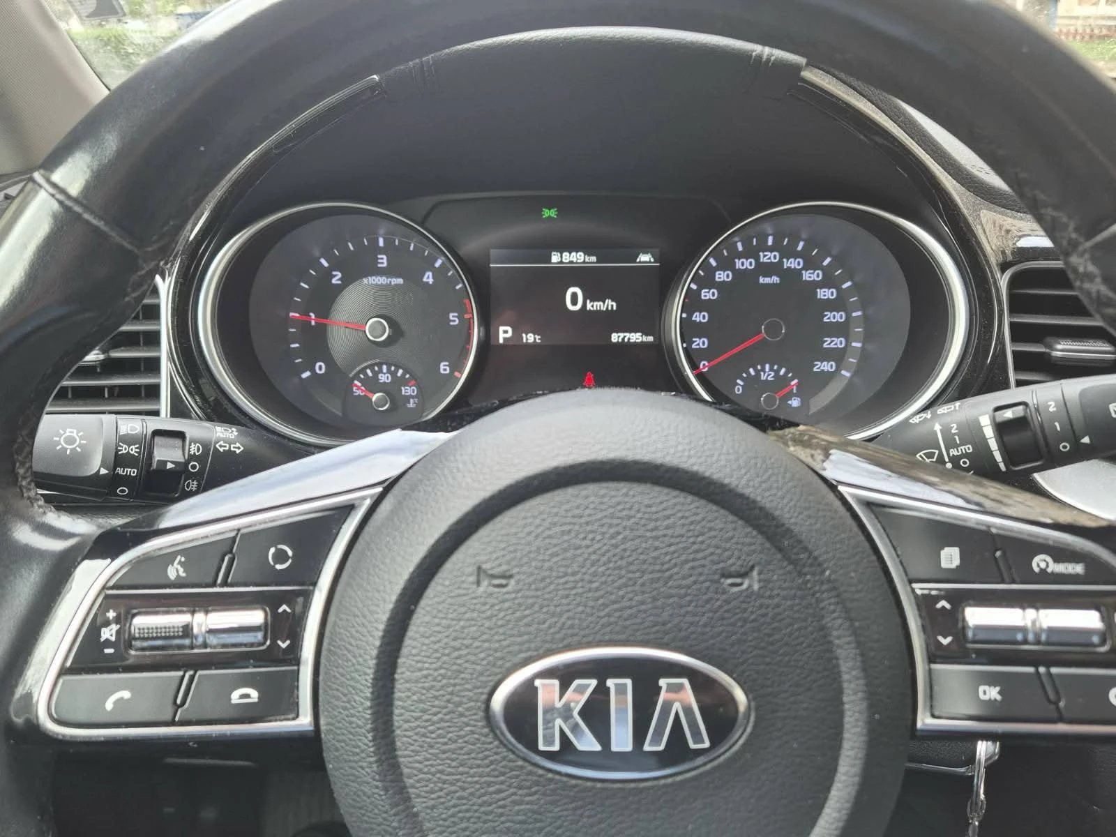Kia XCeed CRDI, снимка 4 - Автомобили и джипове - 54895707