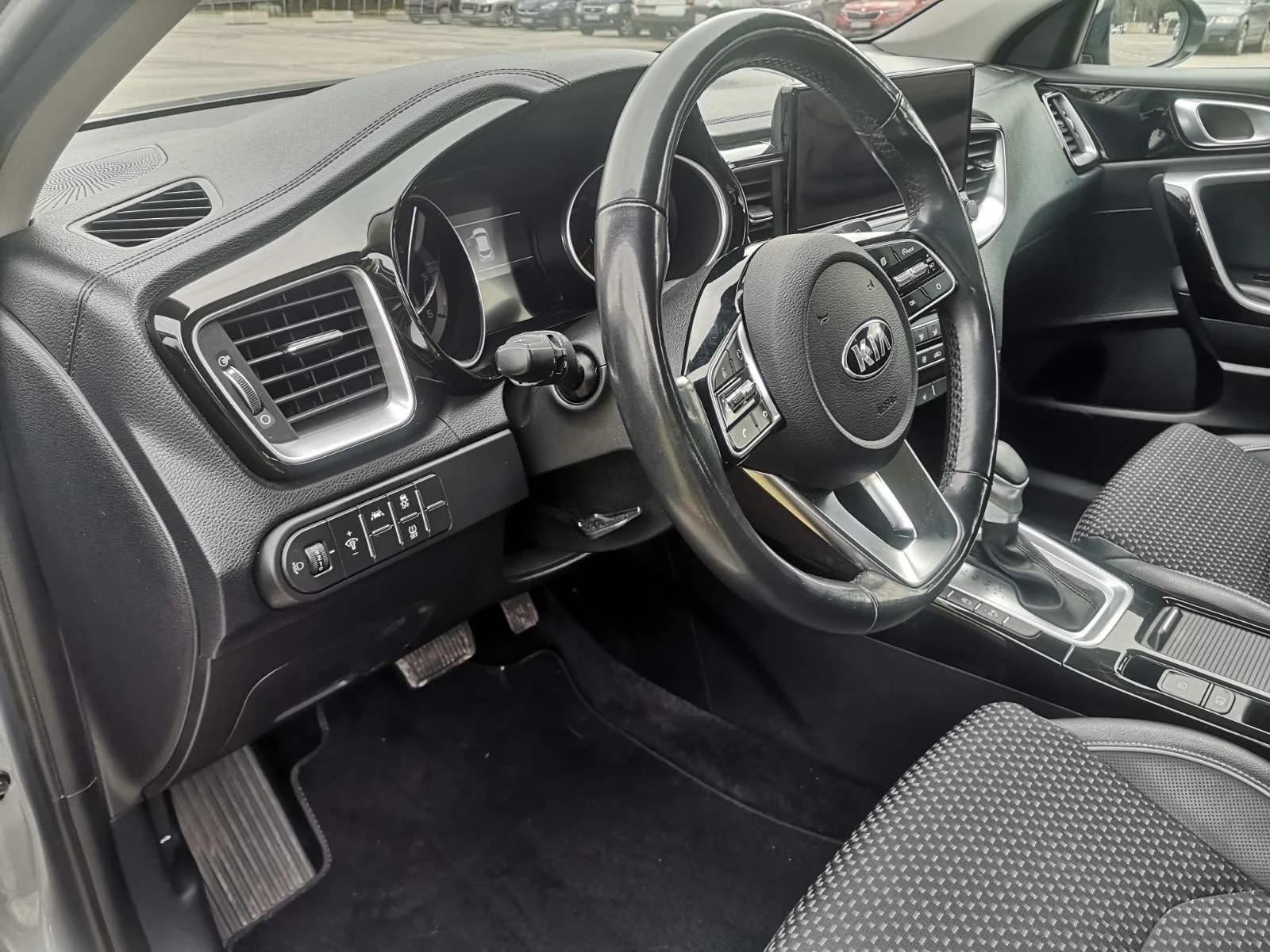 Kia XCeed CRDI, снимка 5 - Автомобили и джипове - 54895707