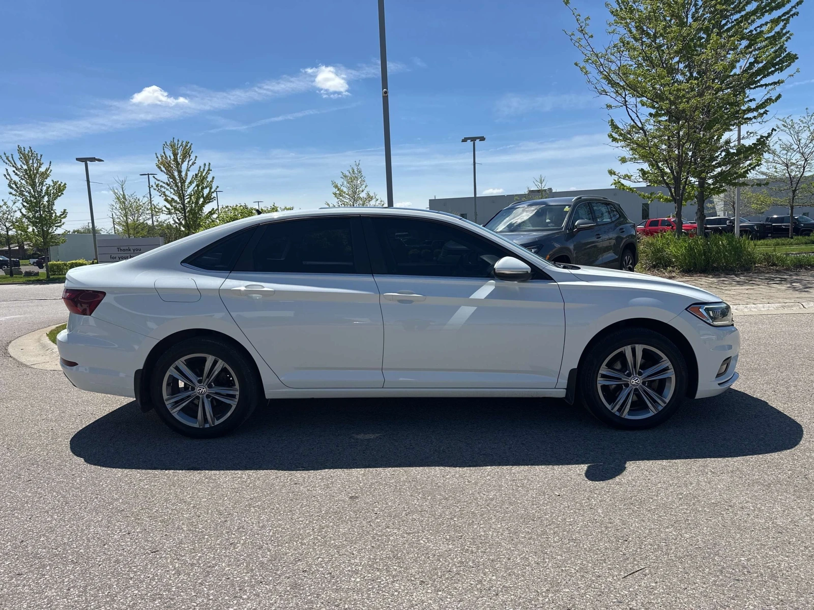 VW Jetta КОЖА, ПОДРЕВ, НАВИ, СЕРВИЗНА ИСТОРИЯ, ЦЕНА ДО БГ, снимка 5 - Автомобили и джипове - 54960886