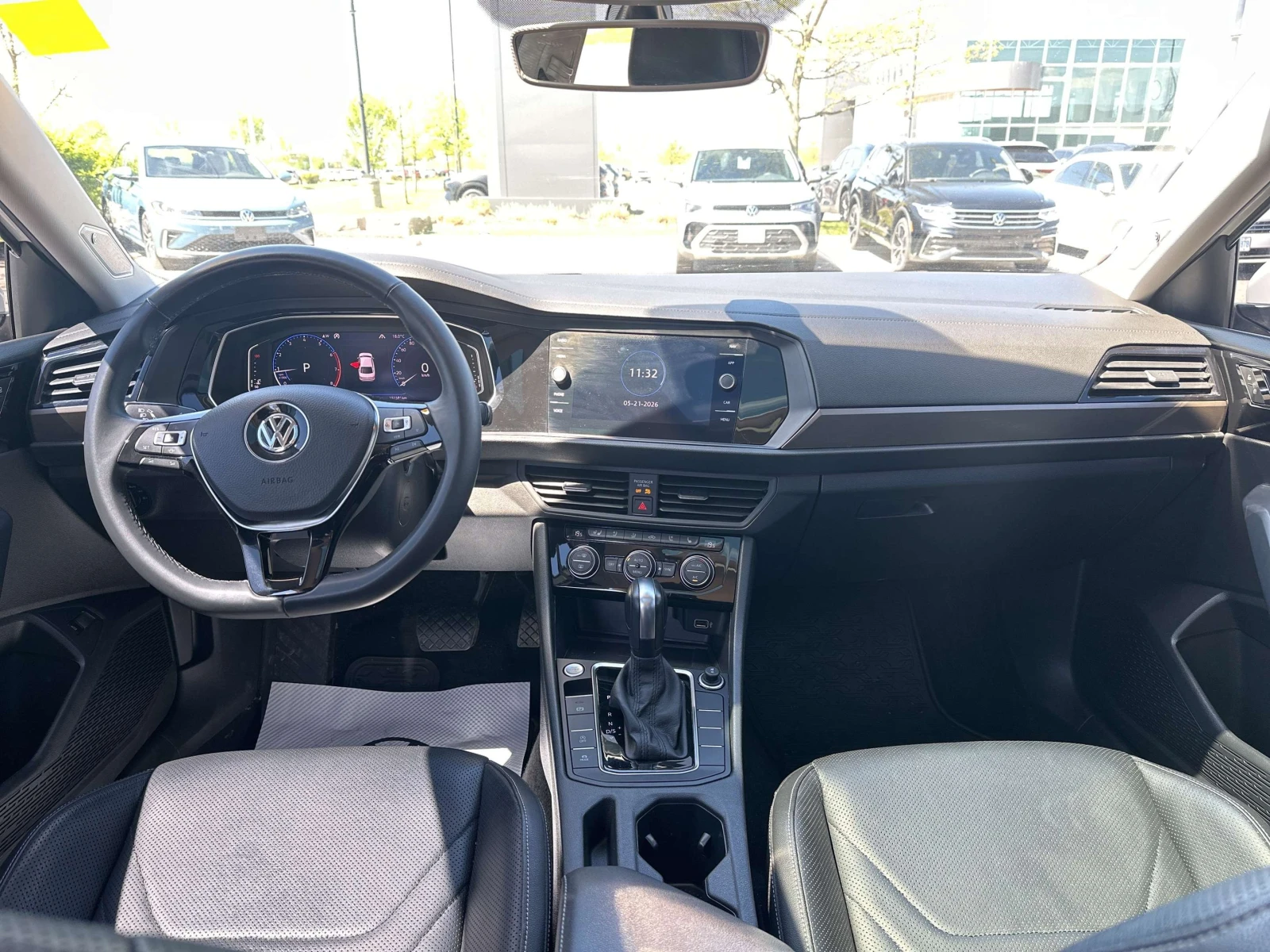 VW Jetta КОЖА, ПОДРЕВ, НАВИ, СЕРВИЗНА ИСТОРИЯ, ЦЕНА ДО БГ, снимка 11 - Автомобили и джипове - 54960886