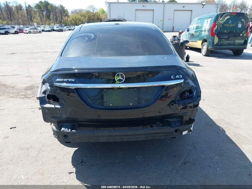 Mercedes-Benz C 43 AMG 4MATIC Автокредит Цена до България, снимка 5 - Автомобили и джипове - 55145349