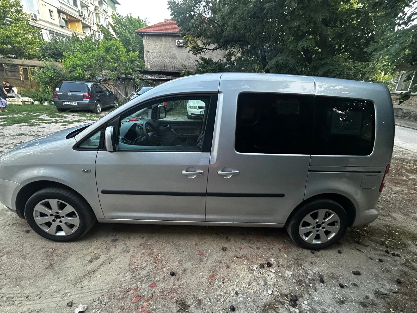 VW Caddy, снимка 5 - Автомобили и джипове - 55418205