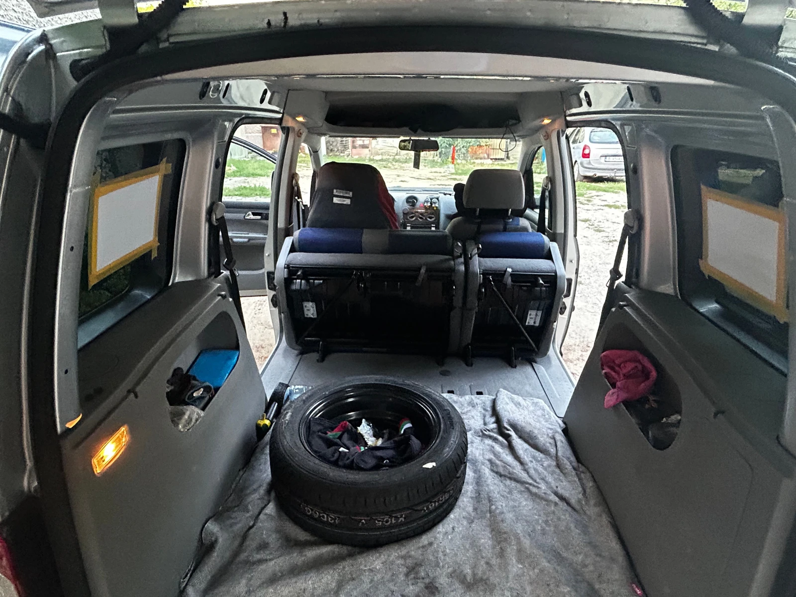 VW Caddy, снимка 9 - Автомобили и джипове - 55418205