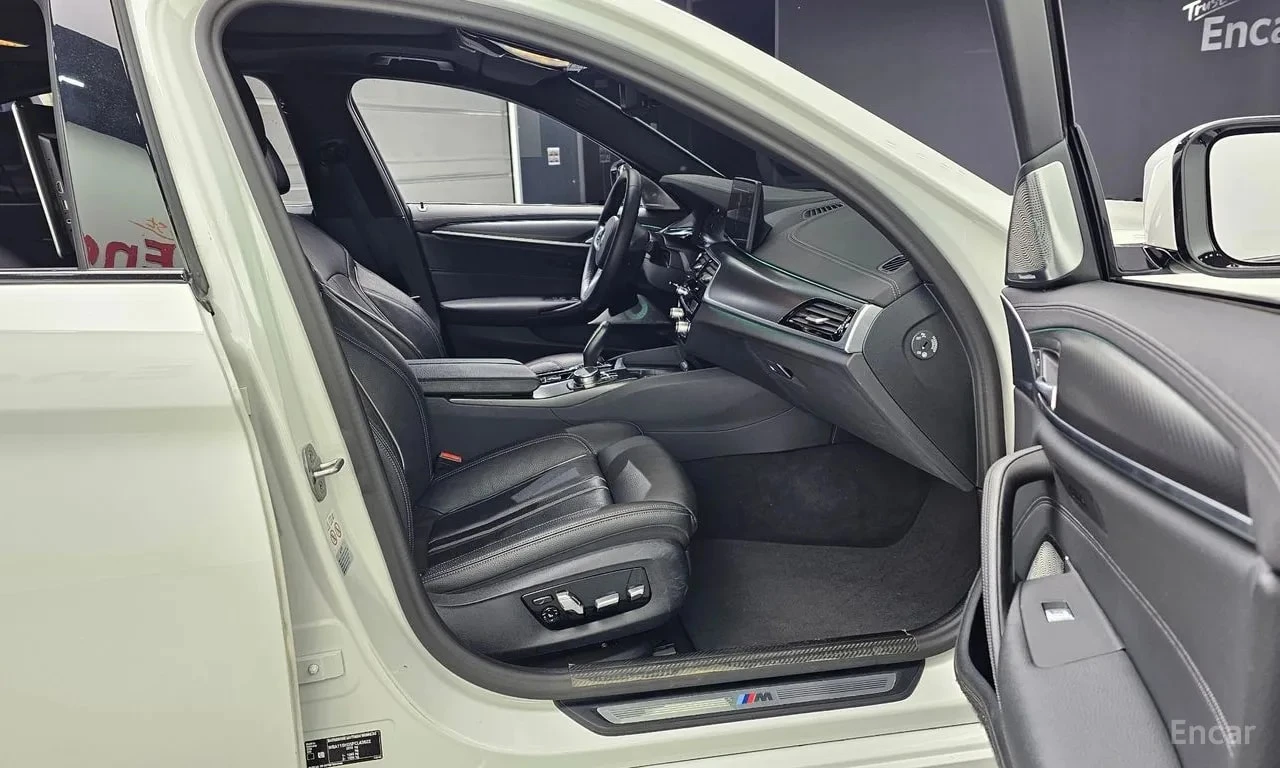 BMW 520 M Sport | ЦЕНА ДО БЪЛГАРИЯ, снимка 11 - Автомобили и джипове - 56107517