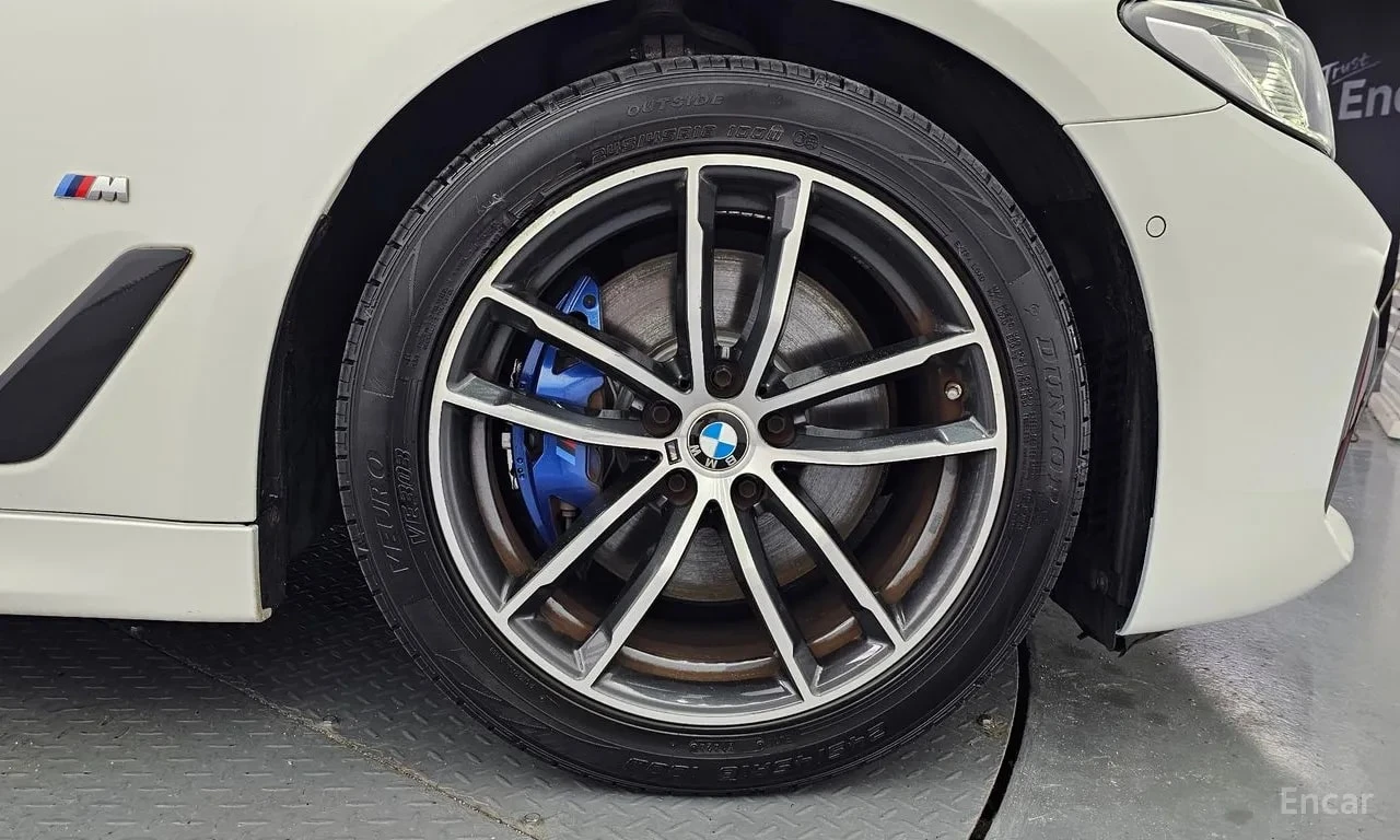 BMW 520 M Sport | ЦЕНА ДО БЪЛГАРИЯ, снимка 5 - Автомобили и джипове - 56107517