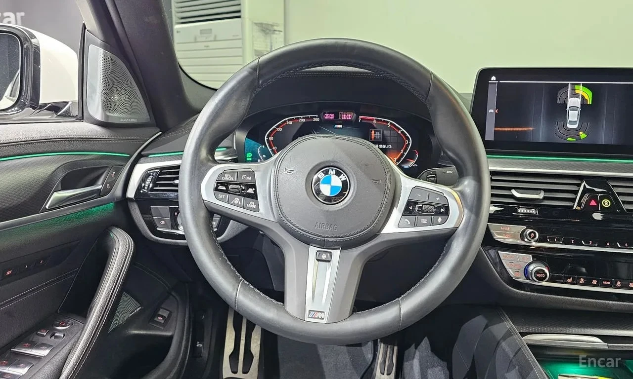BMW 520 M Sport | ЦЕНА ДО БЪЛГАРИЯ, снимка 13 - Автомобили и джипове - 56107517