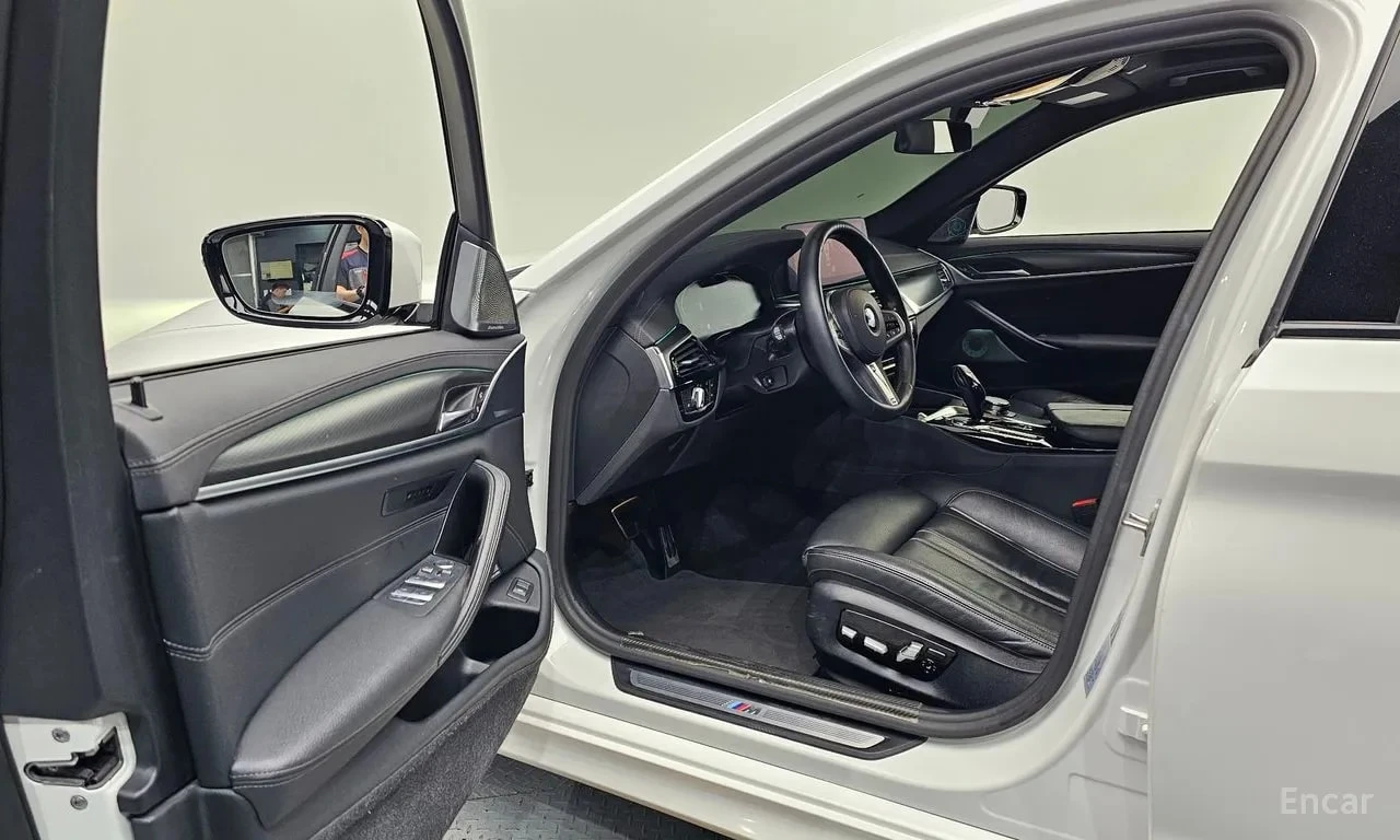 BMW 520 M Sport | ЦЕНА ДО БЪЛГАРИЯ, снимка 10 - Автомобили и джипове - 56107517