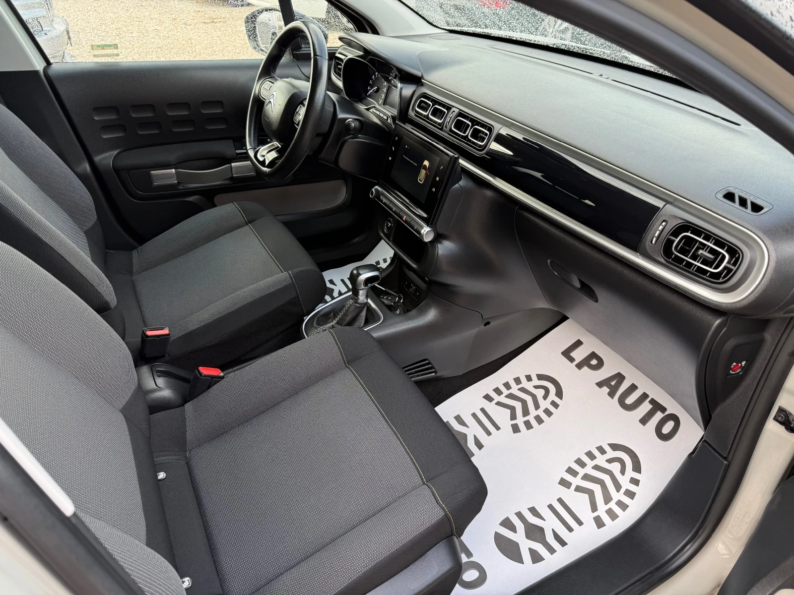 Citroen C3 Automatic* 120 000km* Top* , снимка 8 - Автомобили и джипове - 56619661