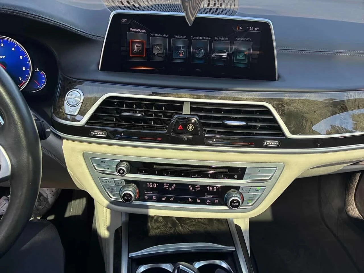 BMW 750, снимка 8 - Автомобили и джипове - 56685534