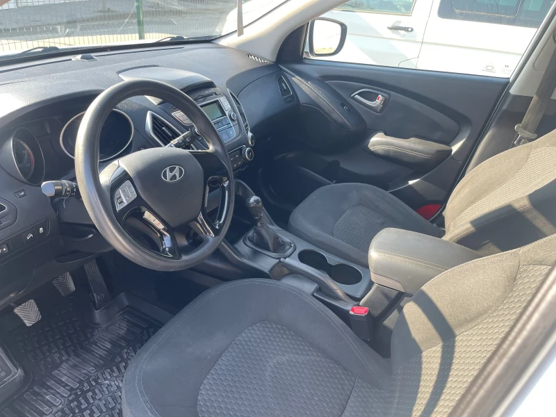 Hyundai IX35 CDTI, снимка 8 - Автомобили и джипове - 49069319