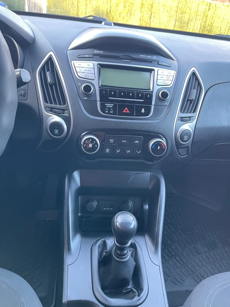 Hyundai IX35 CDTI, снимка 13 - Автомобили и джипове - 49069319