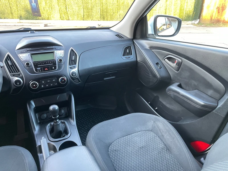 Hyundai IX35 CDTI, снимка 11 - Автомобили и джипове - 49069319