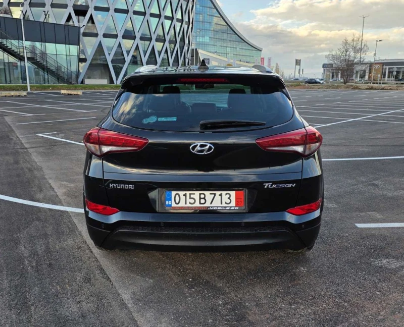 Hyundai Tucson 1.7CRDI/141kc/Aвтоматик/2WD/Xpossible, снимка 5 - Автомобили и джипове - 52573212
