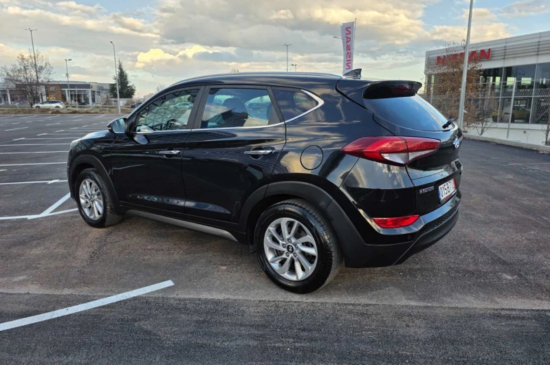 Hyundai Tucson 1.7CRDI/141kc/Aвтоматик/2WD/Xpossible, снимка 6 - Автомобили и джипове - 52573212