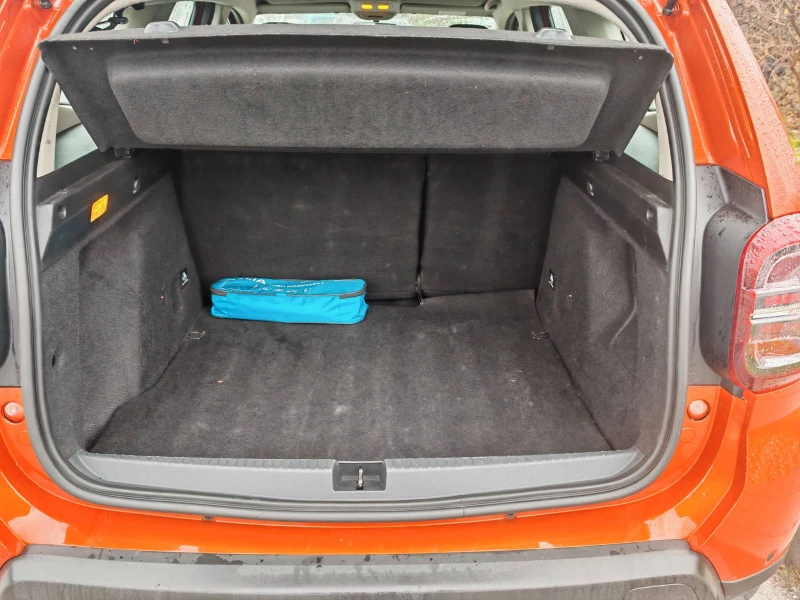 Dacia Duster 1, 3TСe Comfort автоматик, снимка 7 - Автомобили и джипове - 52574813