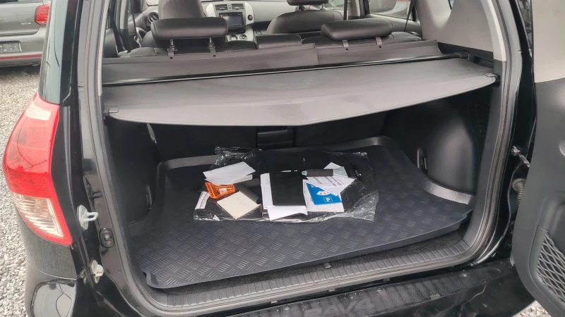 Toyota Rav4 2.0 D4D 136кс, снимка 11 - Автомобили и джипове - 53292472